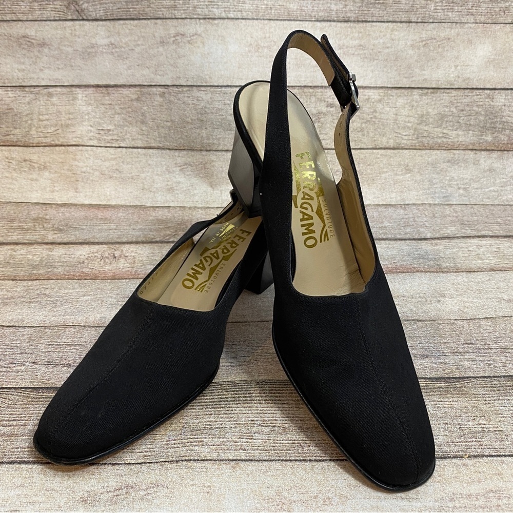 Womens Salvatore Ferragamo Black Buckled Slingback Heels Size 7.5 4A (narrow)